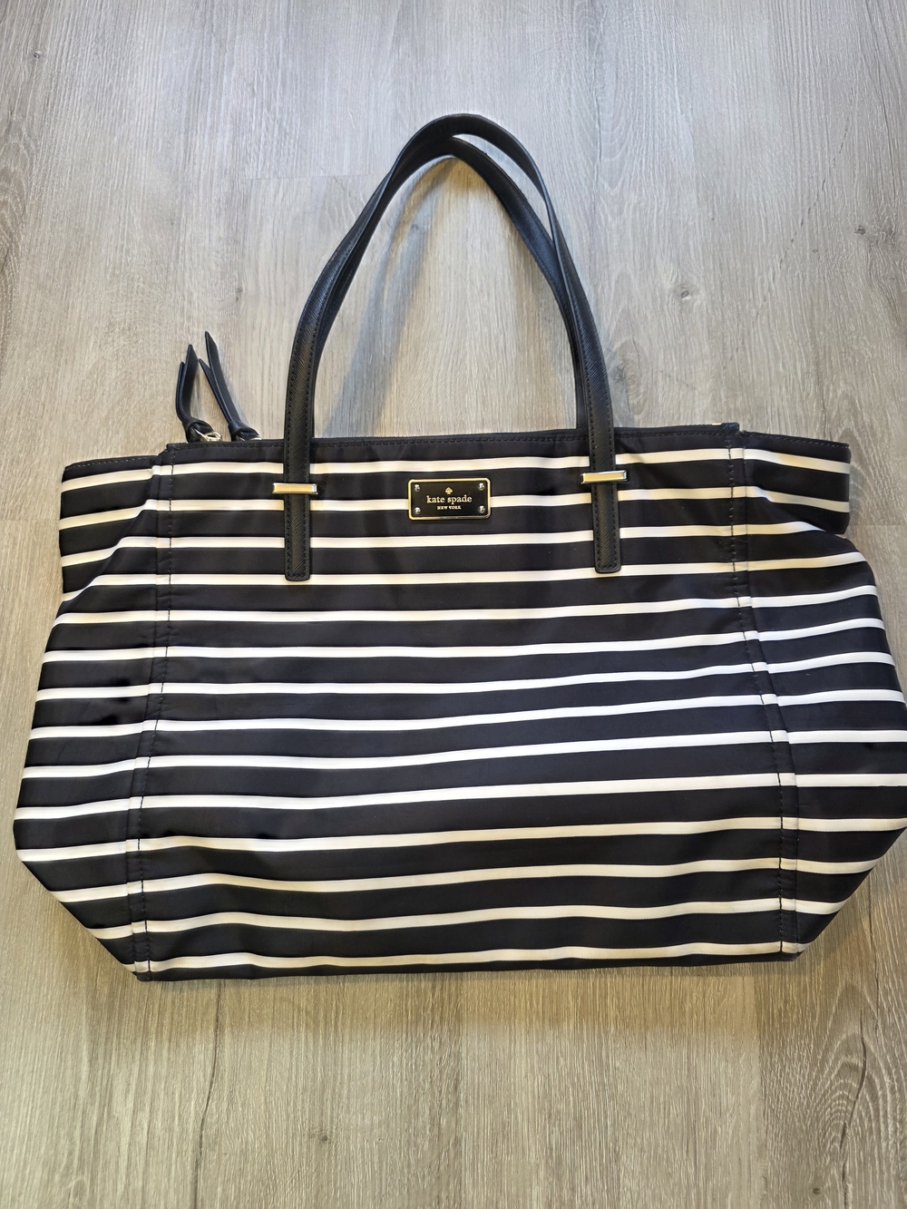 Kate Spade Wilson Road Tote Handbag Purse Striped Black White Large